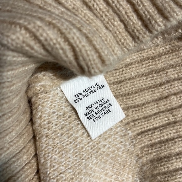 ADYSON PARKER Women's Leopard Puff Shoulder Sweater - Picture 3 of 5